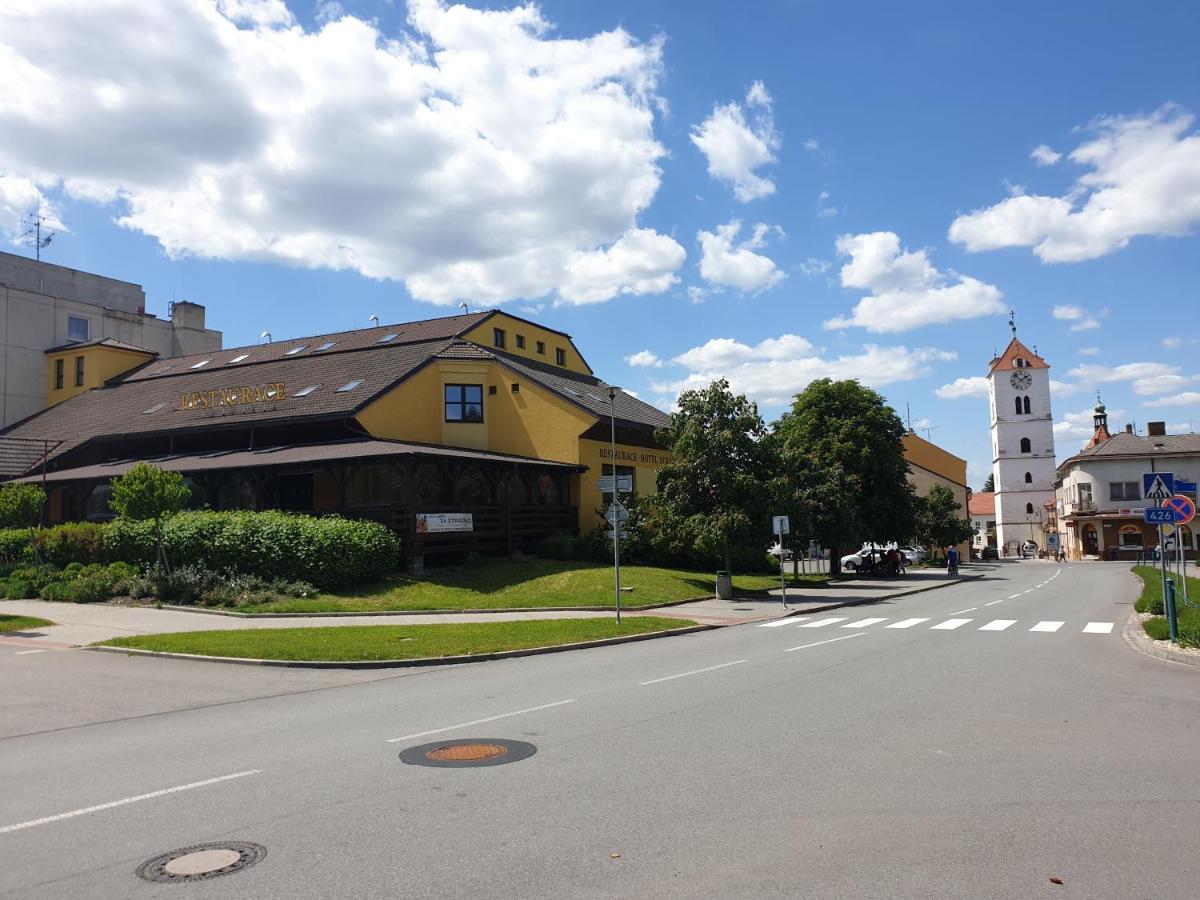 Hotel Strážnice Екстериор снимка