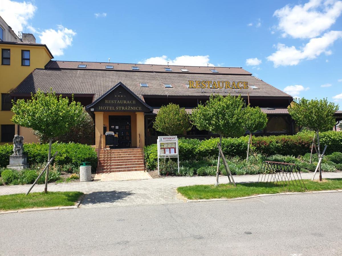 Hotel Strážnice Екстериор снимка