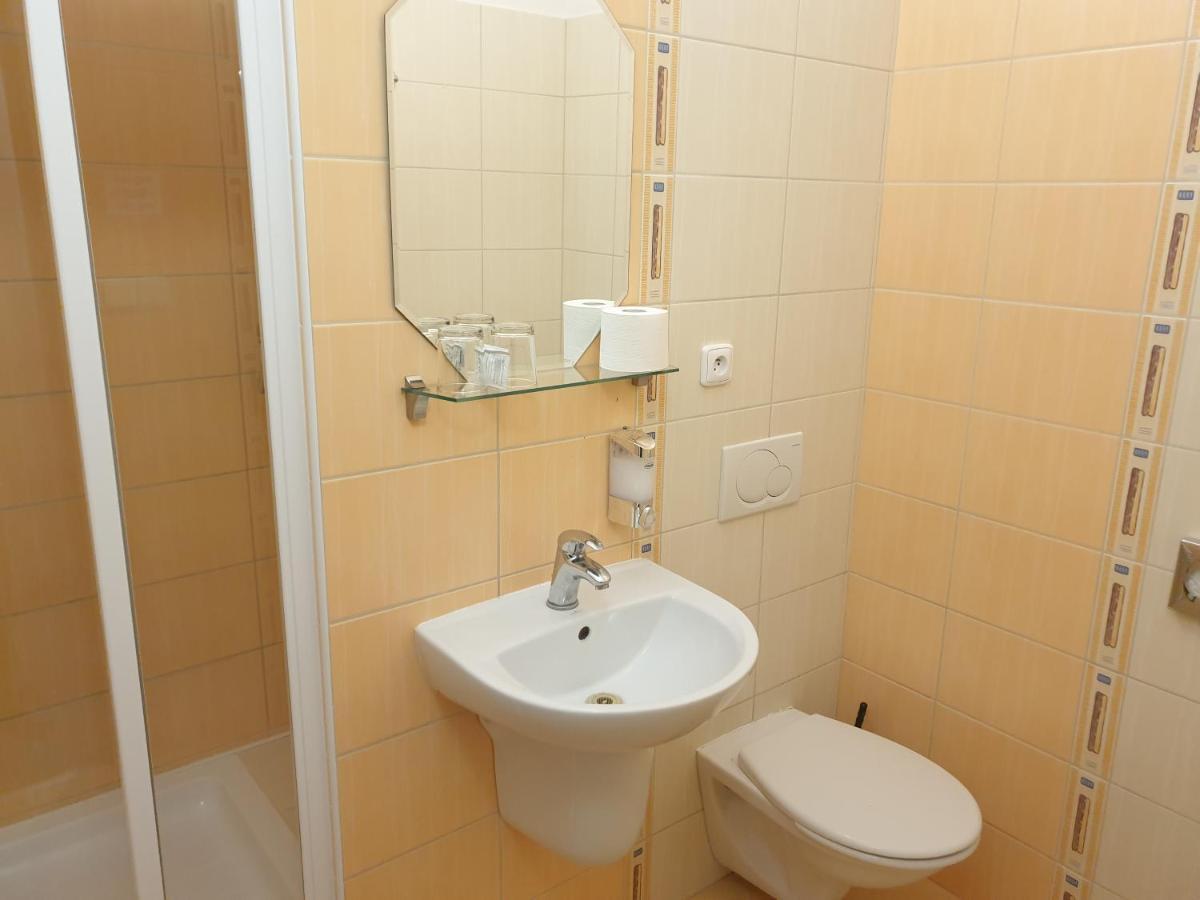 Hotel Strážnice Екстериор снимка