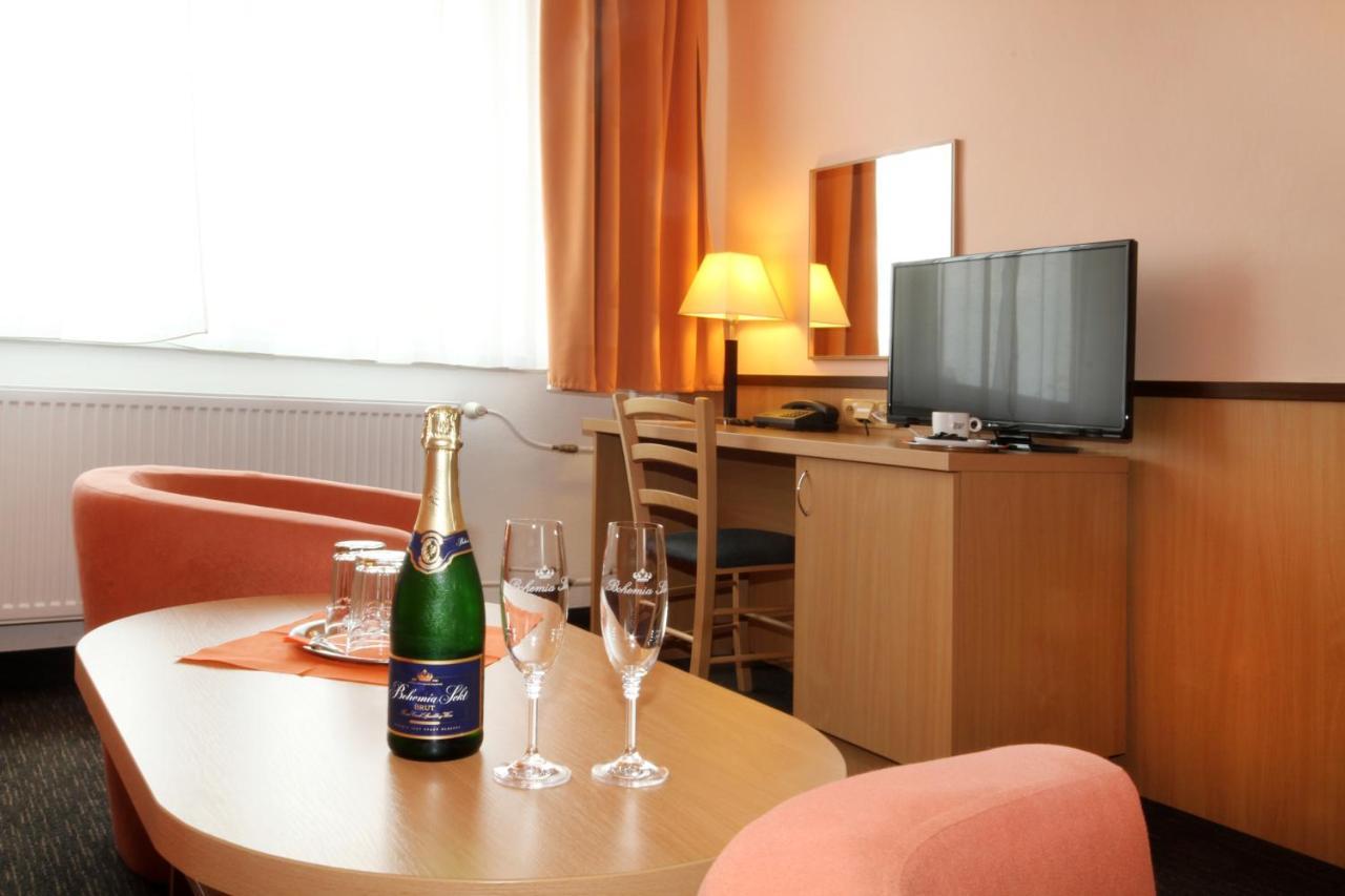 Hotel Strážnice Екстериор снимка