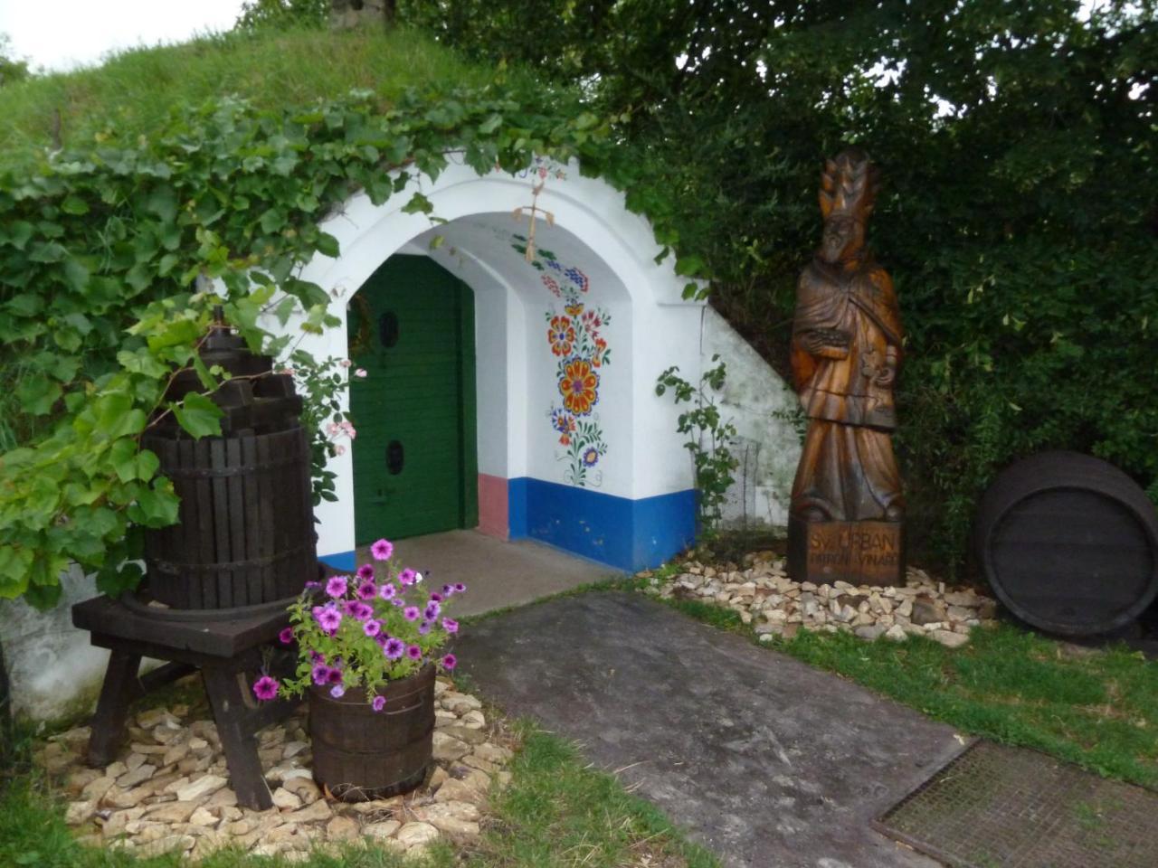 Hotel Strážnice Екстериор снимка