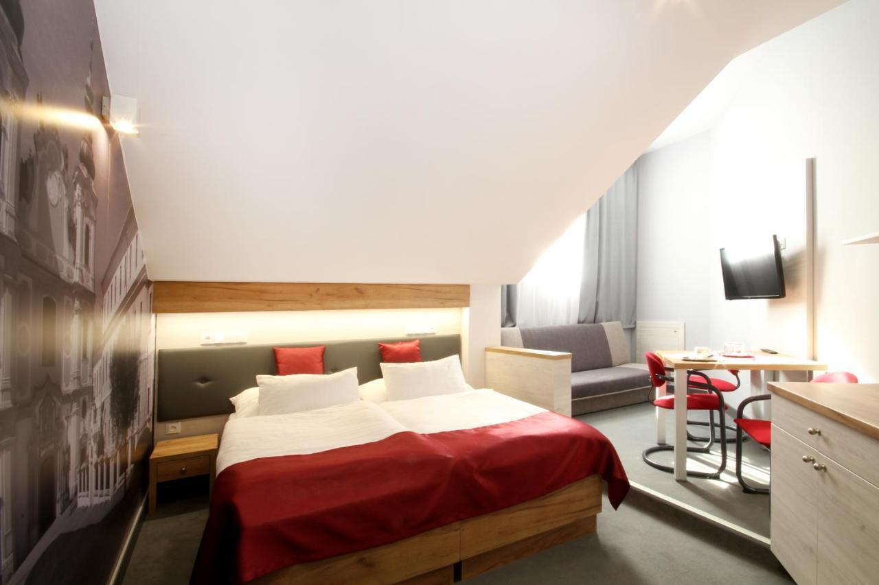 Hotel Strážnice Екстериор снимка